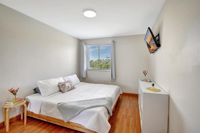 Image 43 of 73 For 1492 Zenith Way