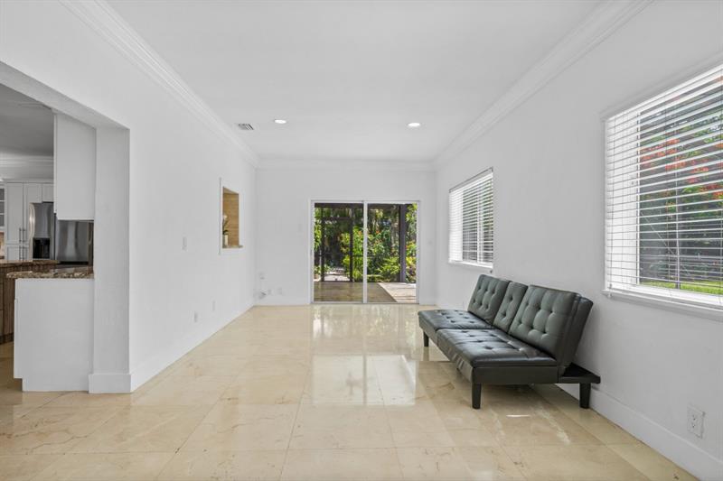Image 12 of 45 For 15425 84th Ct