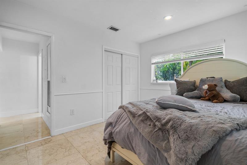 Image 19 of 45 For 15425 84th Ct