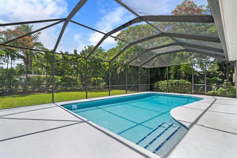 Image 30 of 45 For 15425 84th Ct