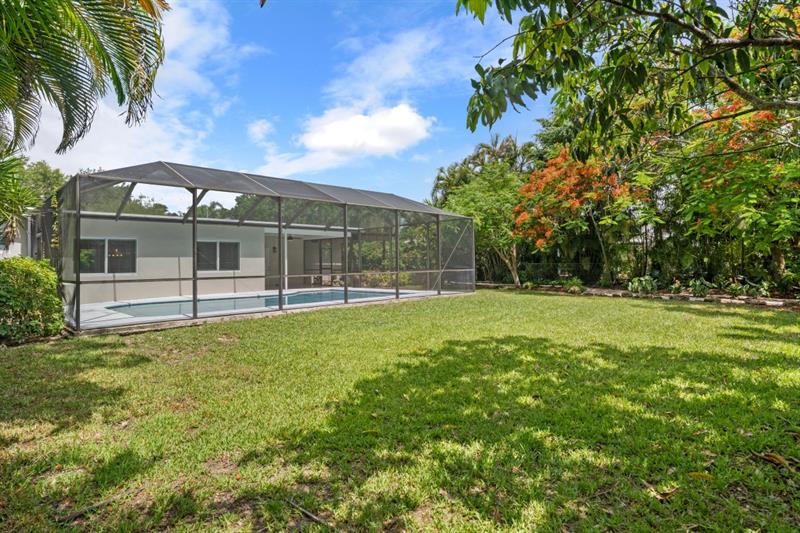 Image 35 of 45 For 15425 84th Ct