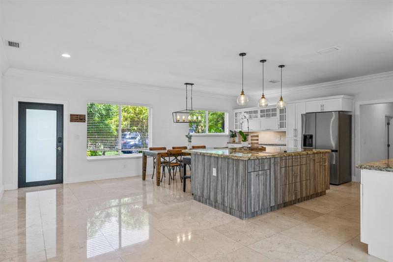 Image 4 of 45 For 15425 84th Ct