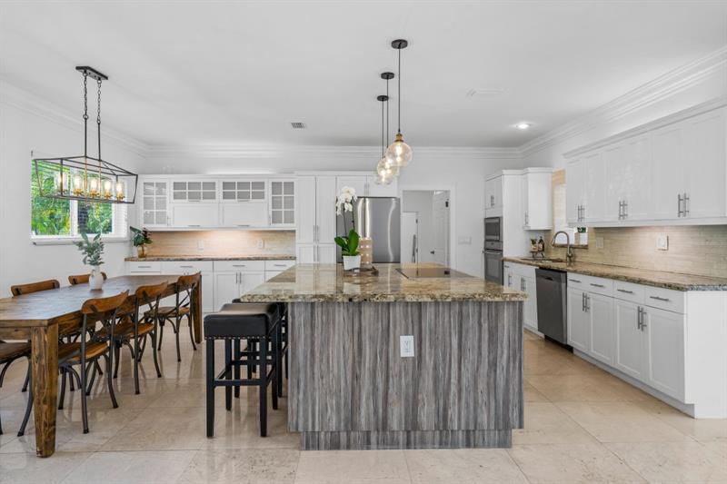 Image 6 of 45 For 15425 84th Ct