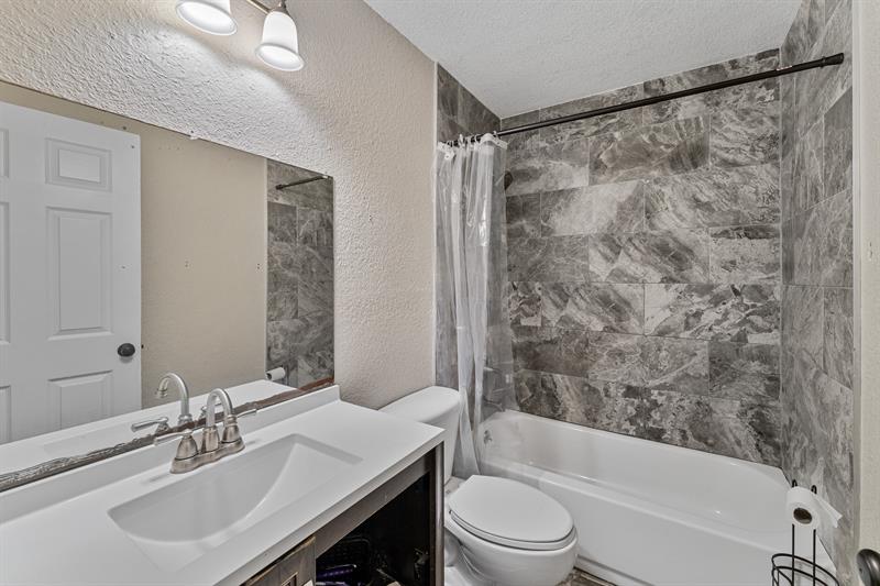 Image 11 of 19 For 2211 44th St