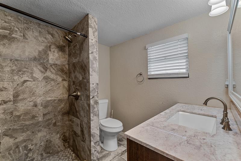 Image 14 of 19 For 2211 44th St