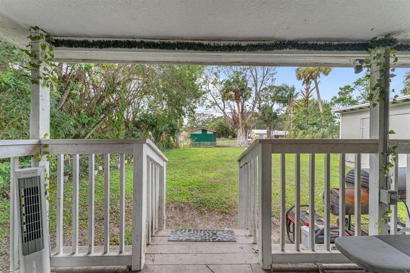 Image 17 of 19 For 2211 44th St