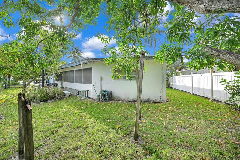 Image 7 of 11 For 2732 9th Ter