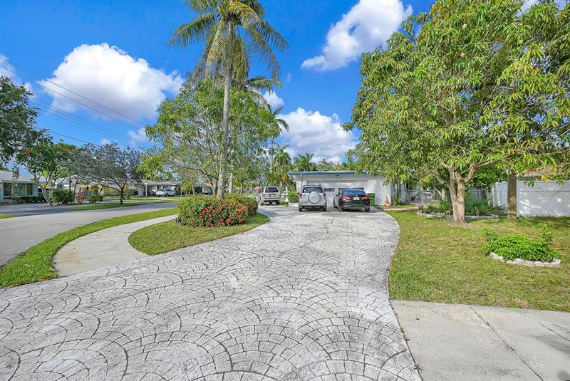 Image 8 of 11 For 2732 9th Ter