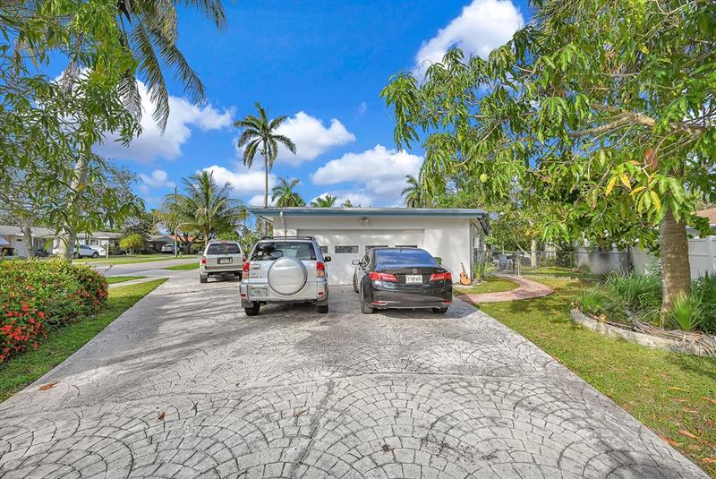 Image 9 of 11 For 2732 9th Ter
