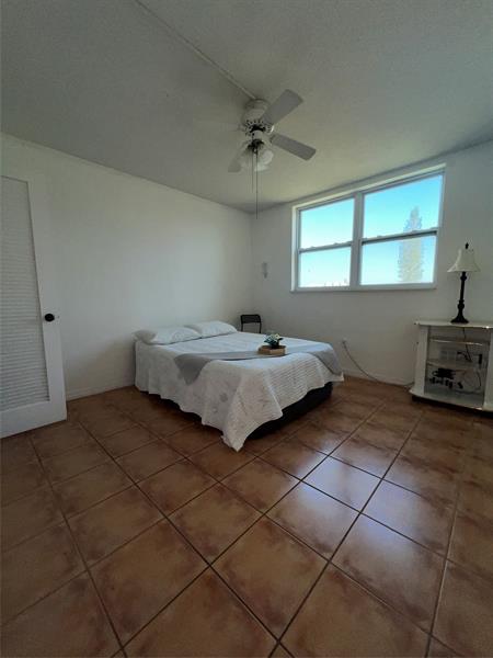 Image 18 of 28 For 2859 Leonard Dr  G414