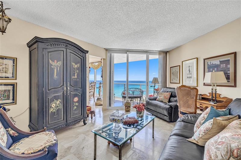 Image 12 of 27 For 16445 Collins Ave  1121