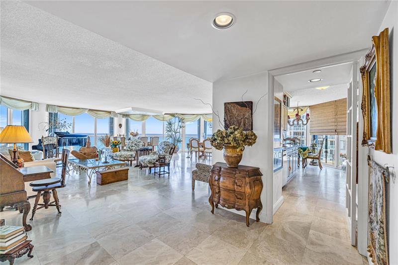 Image 17 of 27 For 16445 Collins Ave  1121