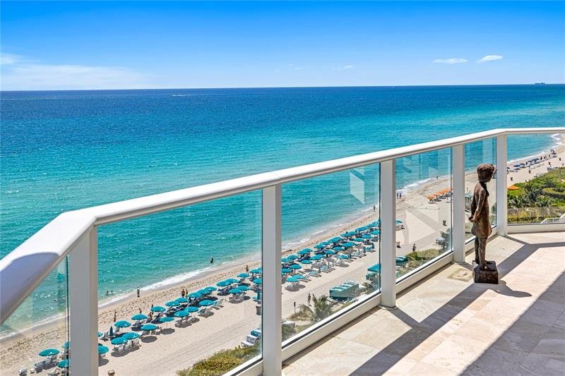 Image 19 of 27 For 16445 Collins Ave  1121