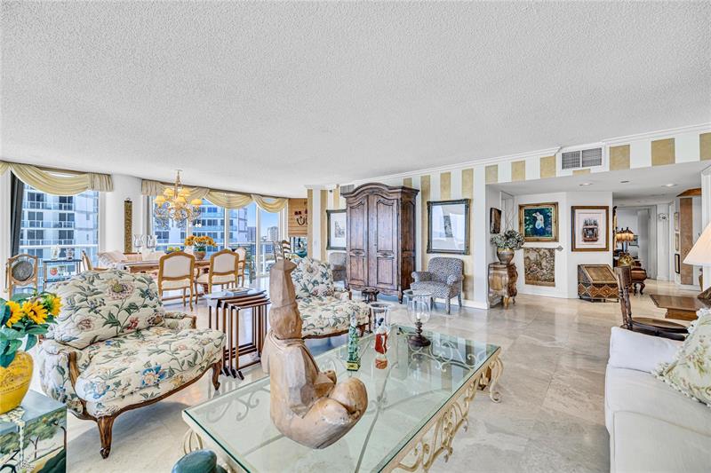 Image 5 of 27 For 16445 Collins Ave  1121