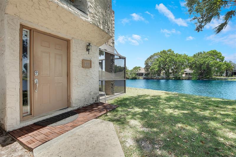 Details for 248 Wimbledon Lake Dr  248, Plantation, FL 33324