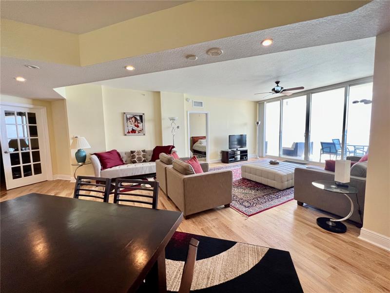 Image 16 of 53 For 6001 Ocean Dr  706