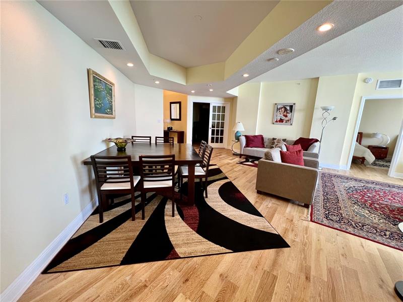 Image 17 of 53 For 6001 Ocean Dr  706