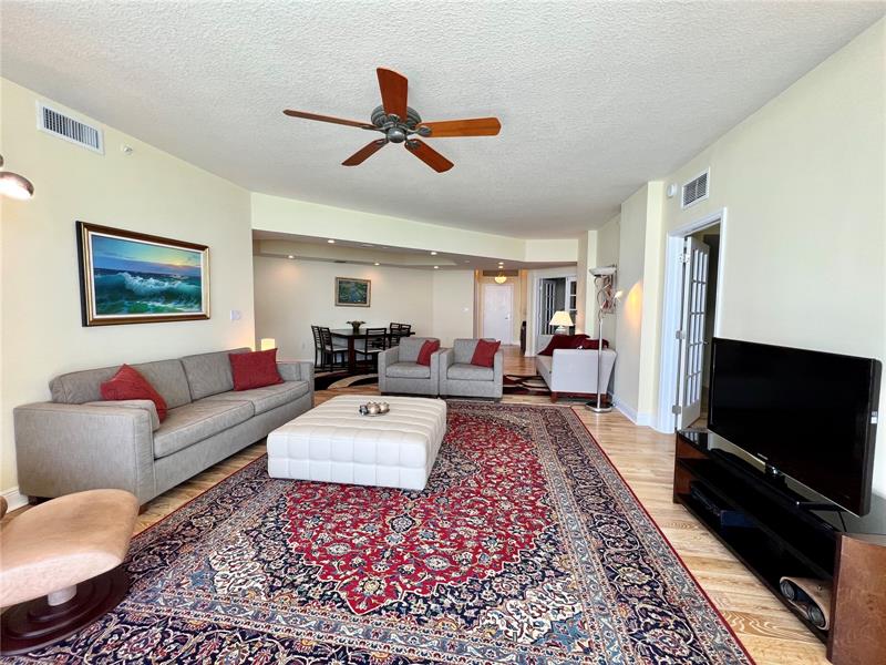 Image 18 of 53 For 6001 Ocean Dr  706