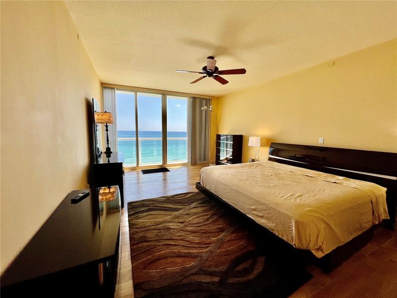 Image 22 of 53 For 6001 Ocean Dr  706