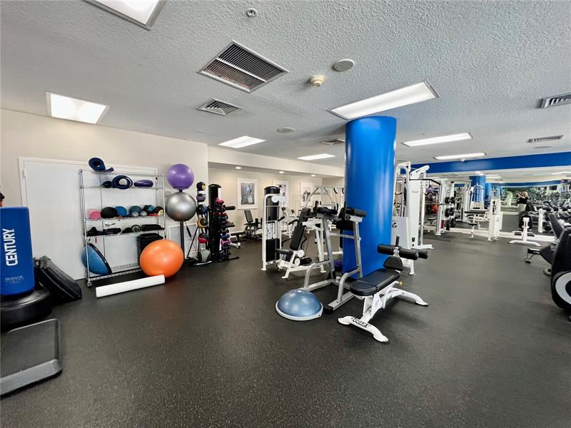 Image 36 of 53 For 6001 Ocean Dr  706