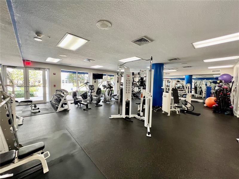 Image 37 of 53 For 6001 Ocean Dr  706