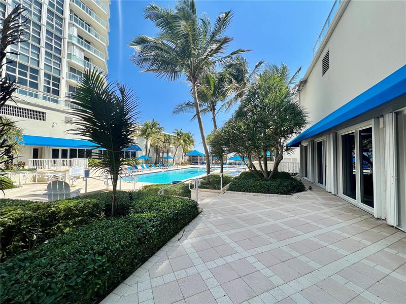 Image 39 of 53 For 6001 Ocean Dr  706
