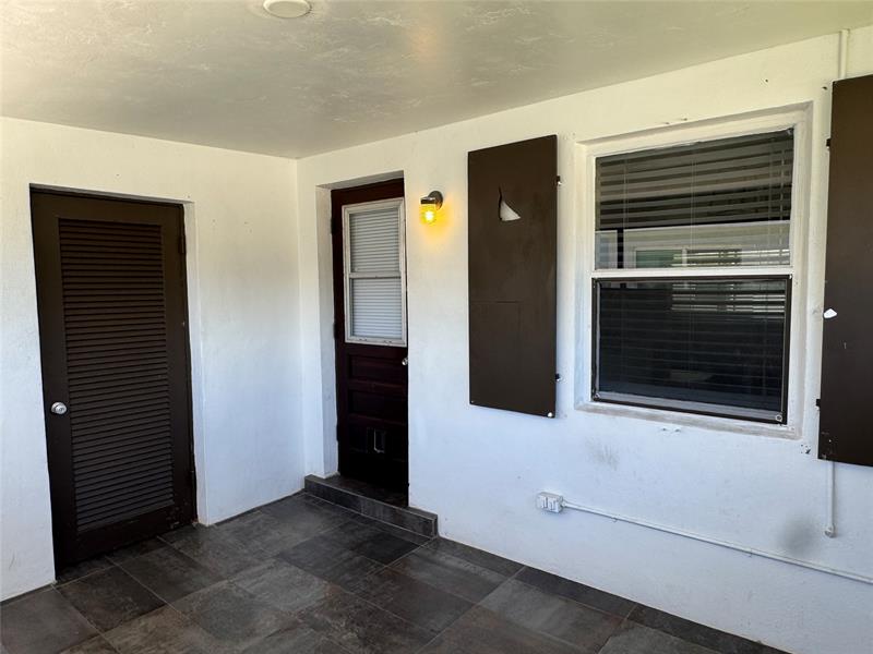 Image 4 of 33 For 925 32nd Ave