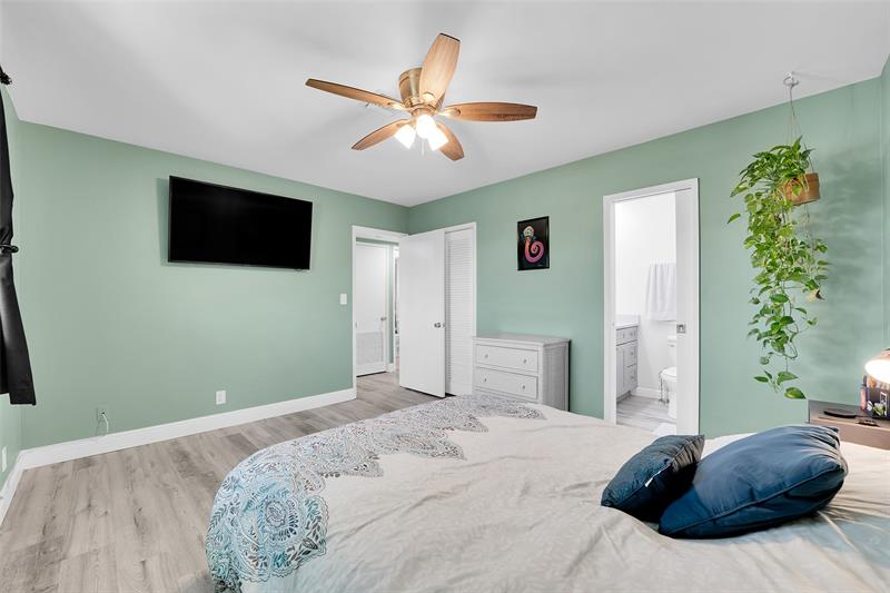 Image 15 of 47 For 931 9th Ave  17