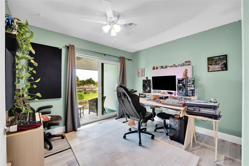 Image 21 of 47 For 931 9th Ave  17