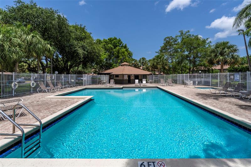 Image 28 of 31 For 9139 Vineyard Lake Dr