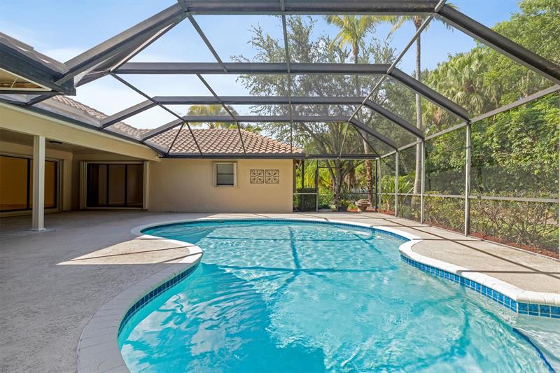 Image 17 of 61 For 1280 Manor Ct