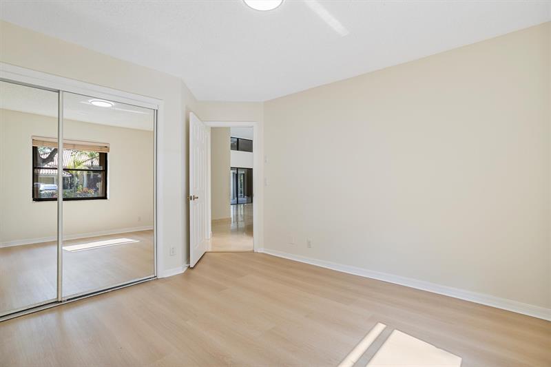 Image 24 of 61 For 1280 Manor Ct