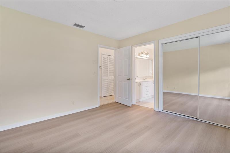 Image 27 of 61 For 1280 Manor Ct