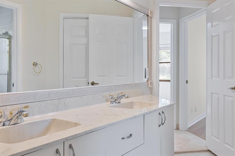 Image 28 of 61 For 1280 Manor Ct