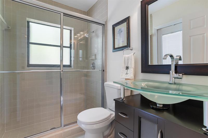 Image 36 of 61 For 1280 Manor Ct