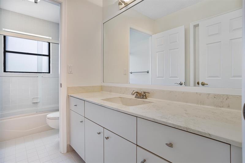 Image 38 of 61 For 1280 Manor Ct