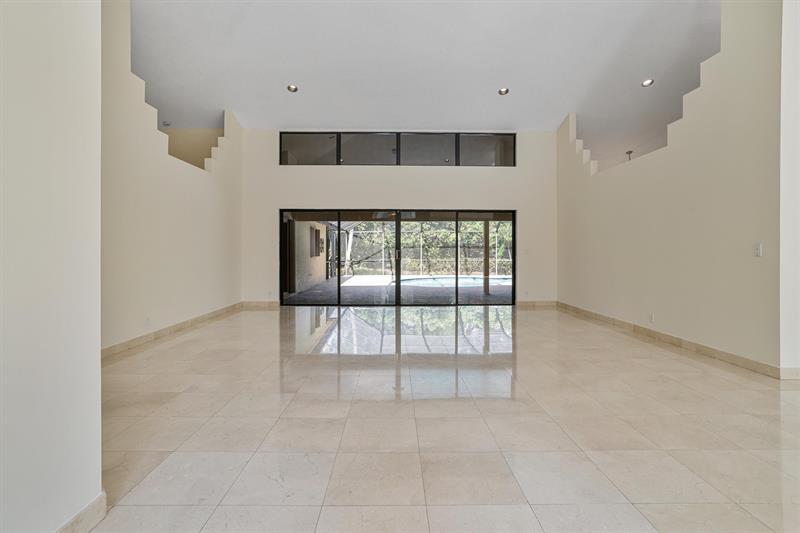 Image 5 of 61 For 1280 Manor Ct
