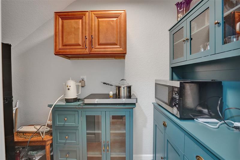 Image 14 of 25 For 617 2nd Drive