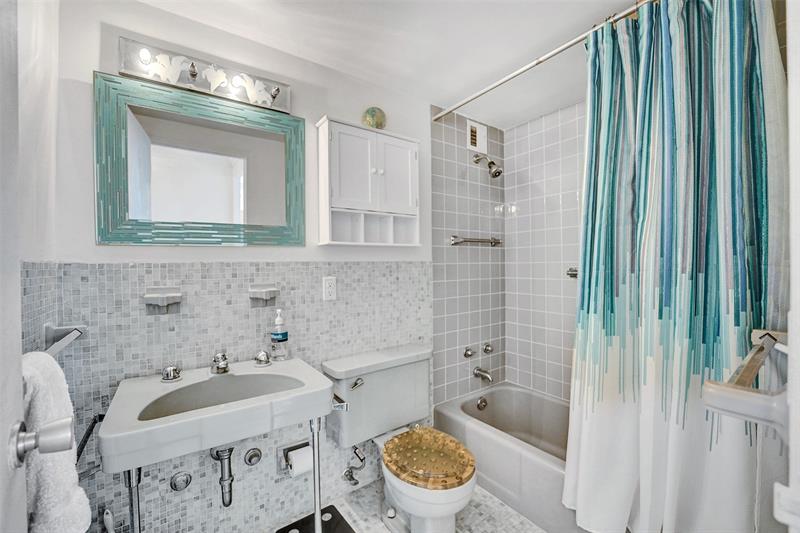 Image 29 of 46 For 3600 Galt Ocean Dr  8e