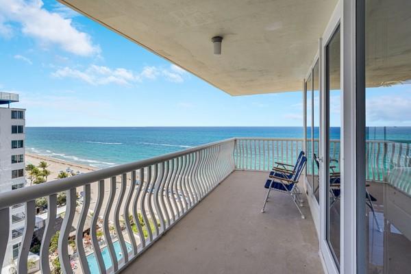 Image 17 of 36 For 4020 Galt Ocean Dr  911 & 909