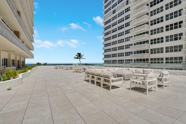 Image 33 of 36 For 4020 Galt Ocean Dr  911 & 909