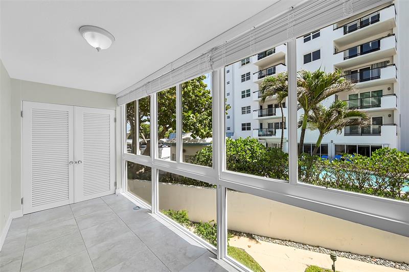 Image 26 of 77 For 1530 Ocean Blvd  12