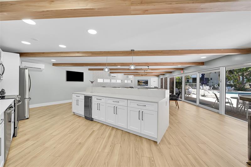 Image 40 of 77 For 1530 Ocean Blvd  12