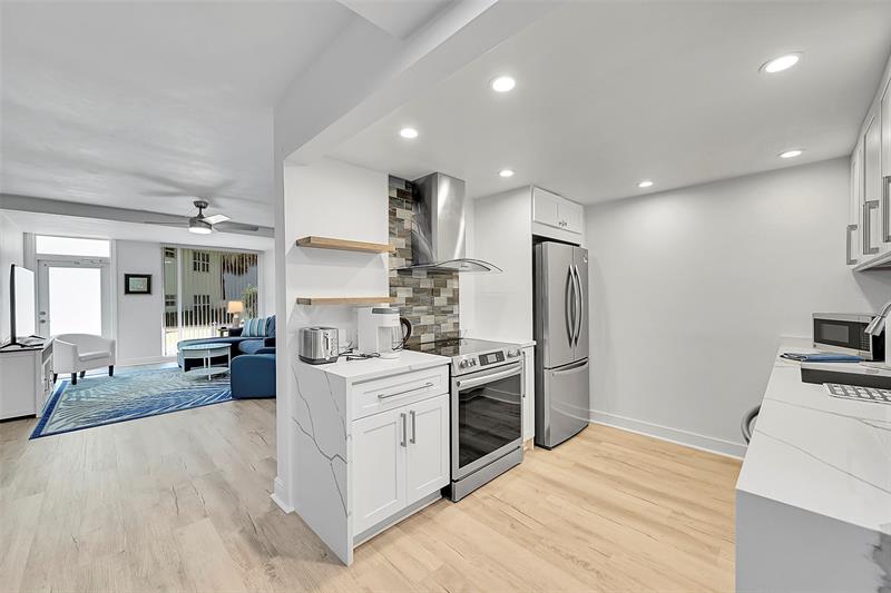 Image 42 of 77 For 1530 Ocean Blvd  12