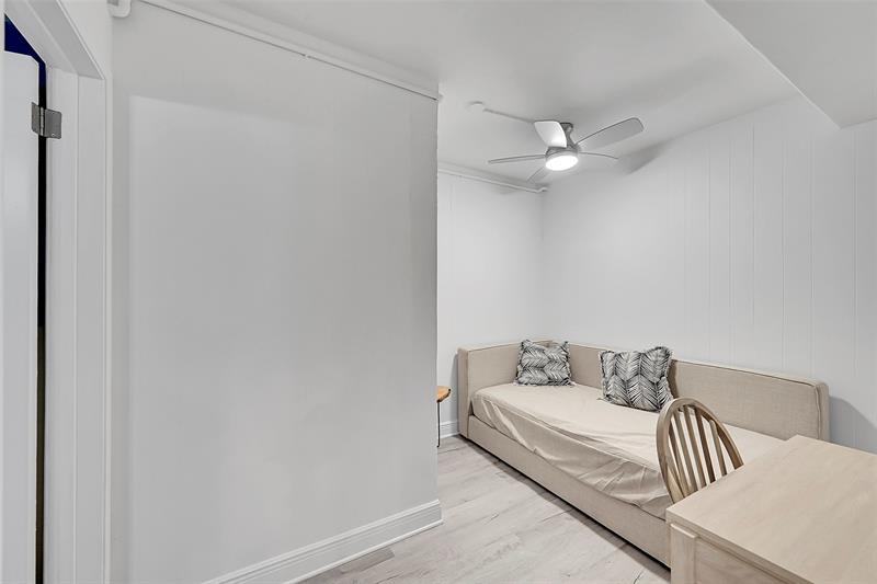 Image 46 of 77 For 1530 Ocean Blvd  12