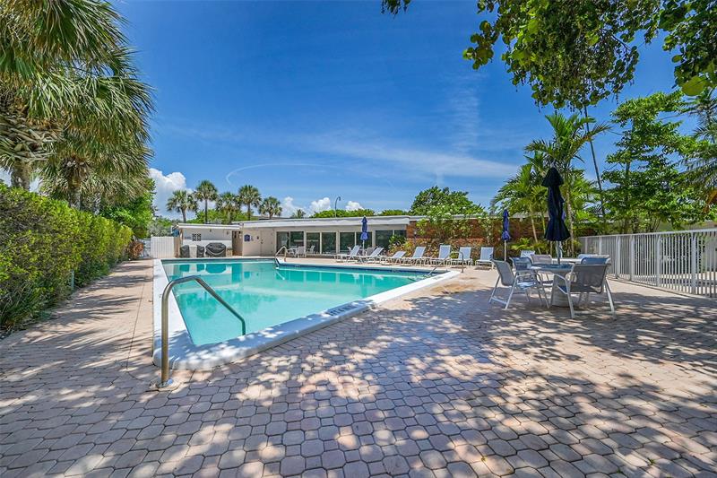 Image 54 of 77 For 1530 Ocean Blvd  12