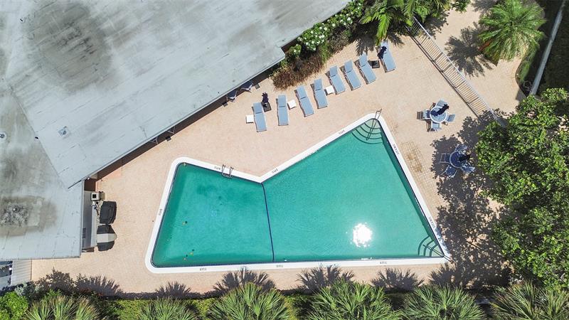 Image 73 of 77 For 1530 Ocean Blvd  12