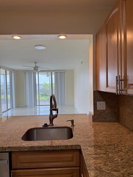 Image 11 of 22 For 9420 Poinciana Pl  416