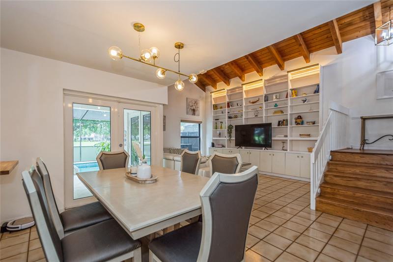 Image 10 of 48 For 1400 Sandpiper Cir
