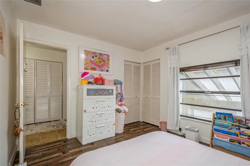 Image 29 of 48 For 1400 Sandpiper Cir